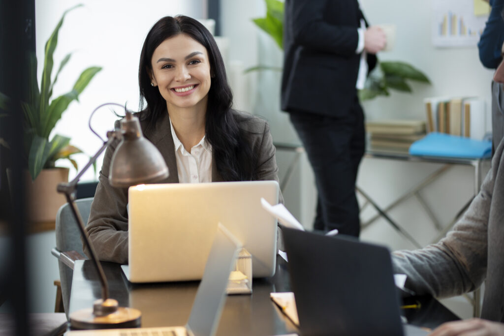 Consultant advising a client during a one-to-one coaching session